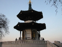 Battersea Park Pagoda.jpg